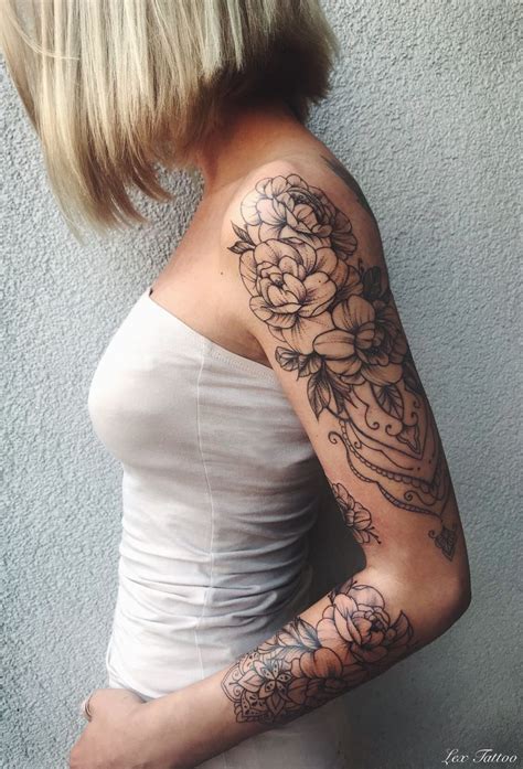 tattoos bei frauen